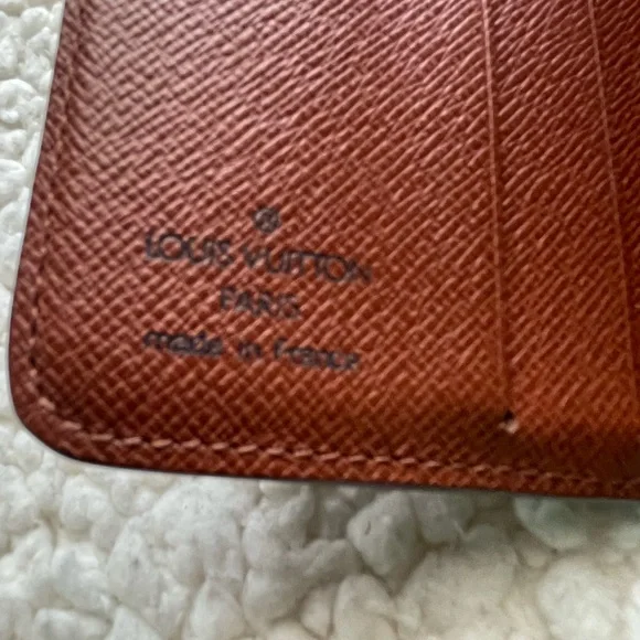 LouisVuitton Compact Wallet - Picture 7 of 12
